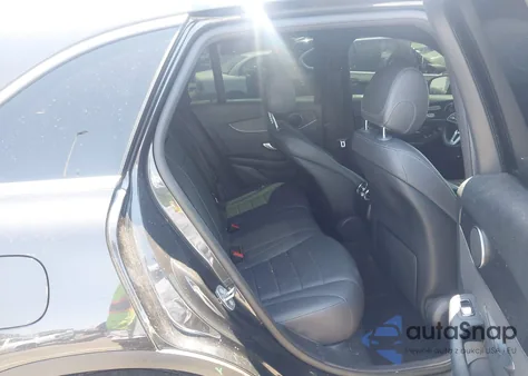 2020 Mercedes-Benz Glc 300 z USA, uszkodzony, nr VIN W1N0G8DB5LF863876